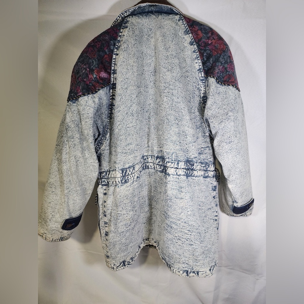 Rock Creek Acid Wash Denim Jacket Quilted Lining Purple/Floral Accents Size M - Picture 6 of 6